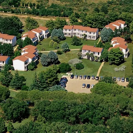 Ai Pini Semesterpark Medulin