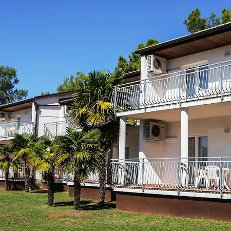 Ai Pini Parco vacanze Medolino