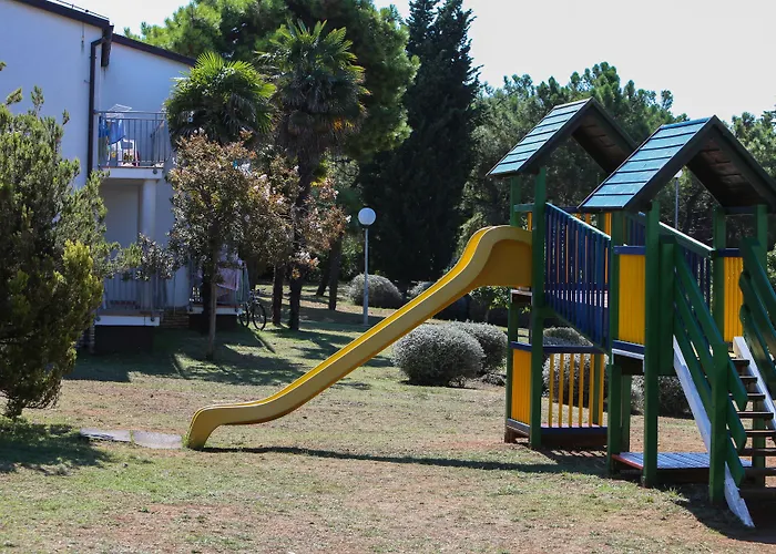Ai Pini Holiday park 3*